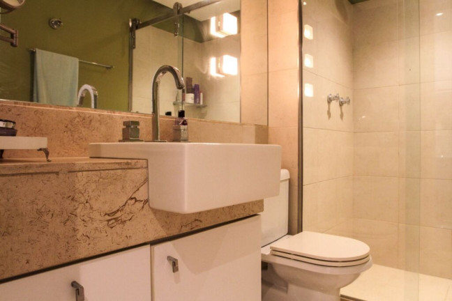 Imagem Imóvel com 3 Quartos à Venda, em Tijuca - Rio De Janeiro Imagem Imóvel com 3 Quartos à Venda, em Tijuca - Rio De Janeiro