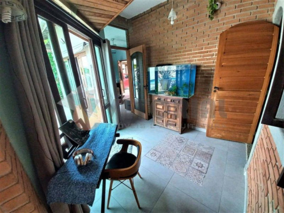 Imagem Casa com 1 Quarto à Venda, 104 m² Imagem Casa com 1 Quarto à Venda, 104 m²