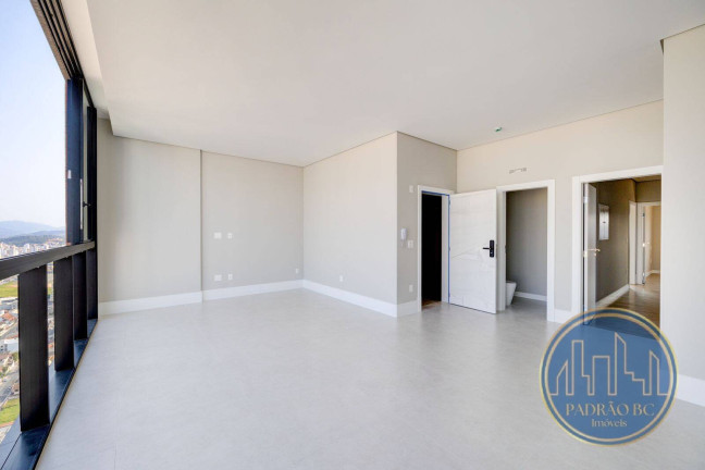 Imagem Apartamento com 4 Quartos à Venda, 135 m² em Centro - Balneário Camboriú