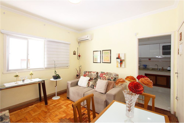 Imagem Imóvel com 2 Quartos à Venda, em Petrópolis - Porto Alegre Imagem Imóvel com 2 Quartos à Venda, em Petrópolis - Porto Alegre