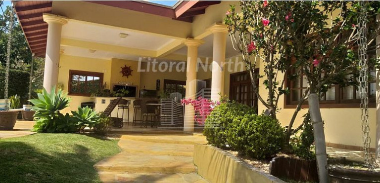 Imagem Casa com 4 Quartos à Venda, 351 m² em Taquaras - Balneário Camboriú Imagem Casa com 4 Quartos à Venda, 351 m² em Taquaras - Balneário Camboriú