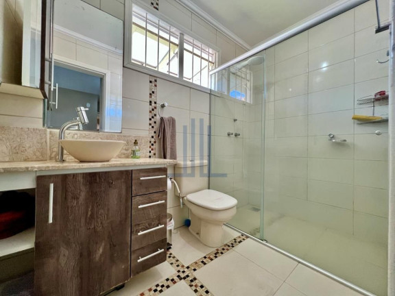 Imagem Casa com 4 Quartos à Venda, 211 m² em Tomazetti - Santa Maria Imagem Casa com 4 Quartos à Venda, 211 m² em Tomazetti - Santa Maria