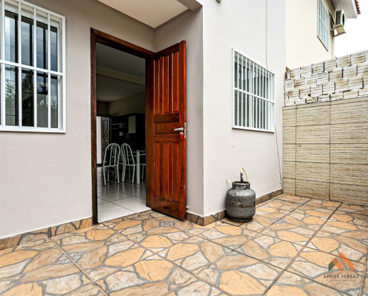 Imagem Casa com 2 Quartos à Venda, 75 m²