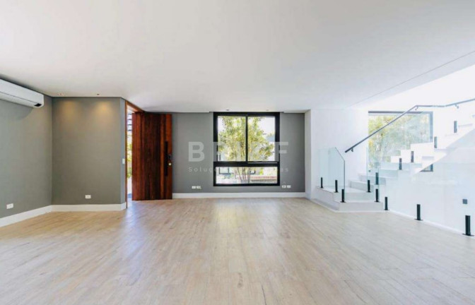 Imagem Casa com 3 Quartos à Venda, 352 m² em Indianópolis - São Paulo Imagem Casa com 3 Quartos à Venda, 352 m² em Indianópolis - São Paulo