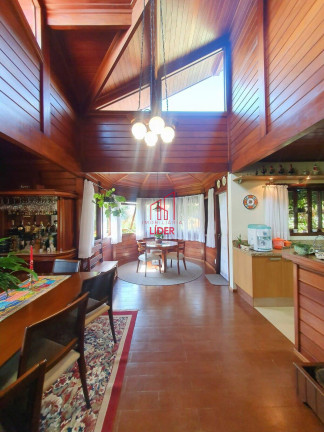 Imagem Casa com 3 Quartos à Venda, 1.192 m² em Condominio Pousada - Quatro Barras Imagem Casa com 3 Quartos à Venda, 1.192 m² em Condominio Pousada - Quatro Barras