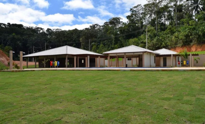 Imagem Casa com 3 Quartos à Venda, 150 m² em Vila De Abrantes - Camaçari Imagem Casa com 3 Quartos à Venda, 150 m² em Vila De Abrantes - Camaçari