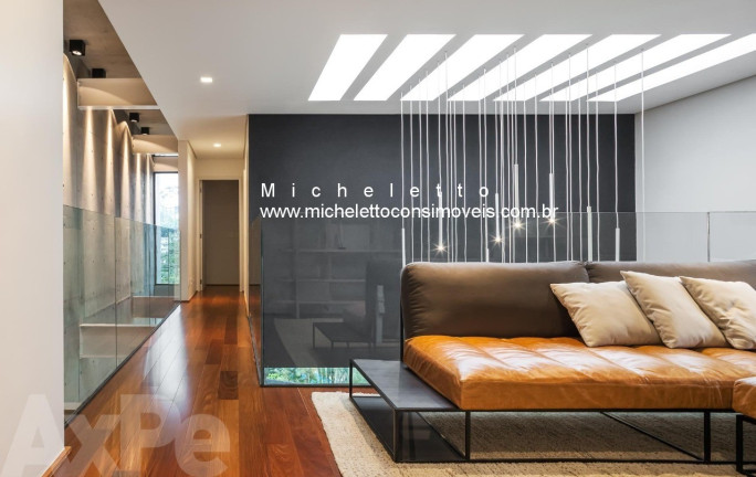 Imagem Sobrado com 3 Quartos à Venda, 330 m² em Sumaré - São Paulo Imagem Sobrado com 3 Quartos à Venda, 330 m² em Sumaré - São Paulo