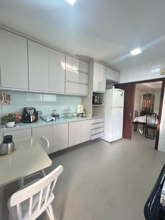 Imagem Casa com 3 Quartos à Venda, 330 m² em Jardim Camburi - Vitória