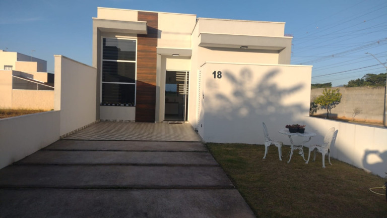 Imagem Casa com 2 Quartos à Venda, 80 m² em Condomínio Residencial E Comercial Laguna - Pindamonhangaba Imagem Casa com 2 Quartos à Venda, 80 m² em Condomínio Residencial E Comercial Laguna - Pindamonhangaba