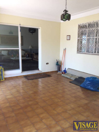 Imagem Casa com 4 Quartos à Venda, em Centro - Jacareí Imagem Casa com 4 Quartos à Venda, em Centro - Jacareí