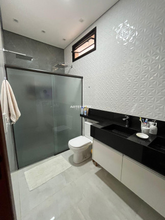 Imagem Casa com 3 Quartos à Venda, 192 m² Imagem Casa com 3 Quartos à Venda, 192 m²