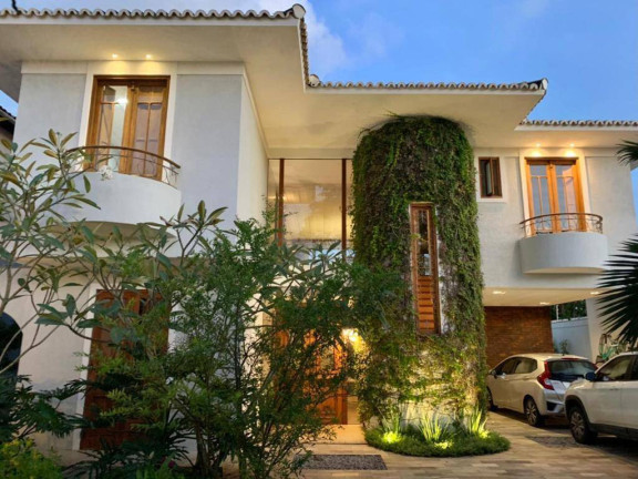 Imagem Casa com 4 Quartos à Venda, 1.000 m² em Centro - Porto Seguro