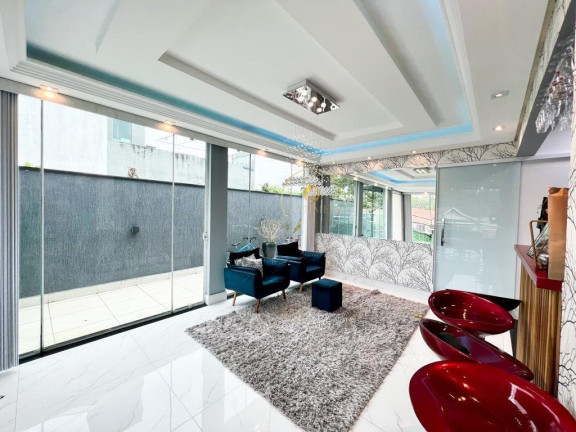 Imagem Casa com 3 Quartos à Venda, 300 m² em Parque Residencial Itapeti - Mogi Das Cruzes Imagem Casa com 3 Quartos à Venda, 300 m² em Parque Residencial Itapeti - Mogi Das Cruzes