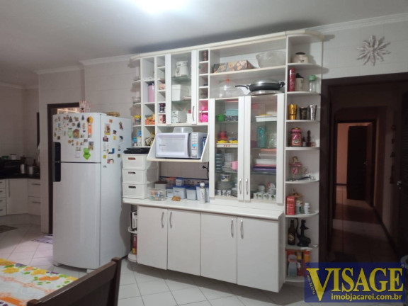 Imagem Casa com 4 Quartos à Venda, em Centro - Jacareí Imagem Casa com 4 Quartos à Venda, em Centro - Jacareí