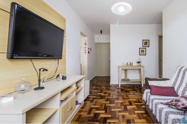 Imagem Imóvel com 2 Quartos à Venda, 61 m² em São Sebastião - Porto Alegre Imagem Imóvel com 2 Quartos à Venda, 61 m² em São Sebastião - Porto Alegre