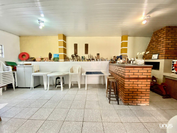 Imagem Casa com 5 Quartos à Venda, 420 m² em Coqueiros - Florianópolis