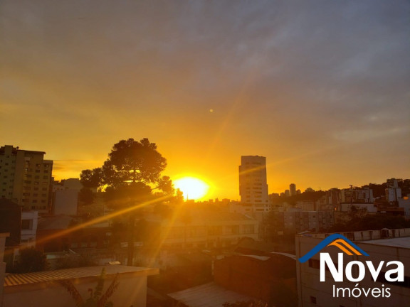 Imagem Imóvel com 3 Quartos à Venda, 88 m² em Centro - Caxias Do Sul Imagem Imóvel com 3 Quartos à Venda, 88 m² em Centro - Caxias Do Sul