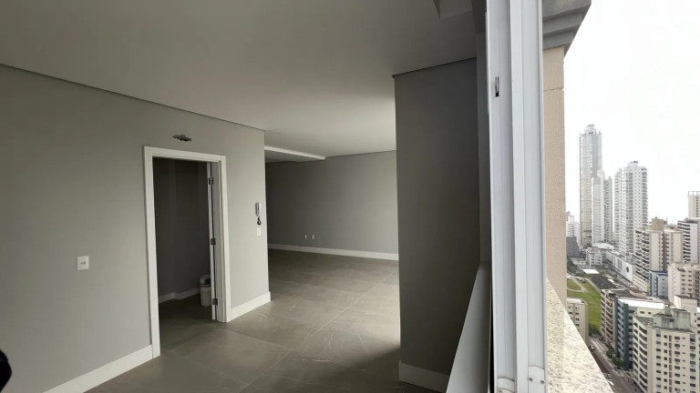 Imagem Apartamento com 4 Quartos à Venda, 143 m² em Centro - Balneário Camboriú Imagem Apartamento com 4 Quartos à Venda, 143 m² em Centro - Balneário Camboriú