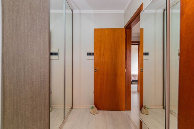 Imagem Casa de Condomínio com 3 Quartos à Venda, 168 m² em Santo Antônio - Porto Alegre Imagem Casa de Condomínio com 3 Quartos à Venda, 168 m² em Santo Antônio - Porto Alegre