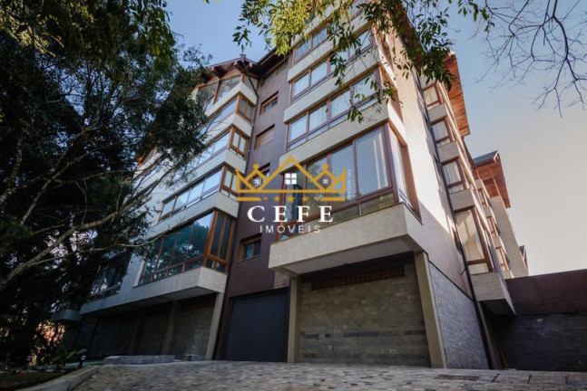 Imagem Imóvel com 3 Quartos à Venda, 274 m² em Centro - Gramado