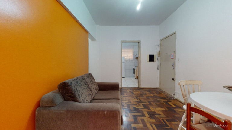 Imagem Imóvel com 3 Quartos à Venda, 76 m² em Petrópolis - Porto Alegre Imagem Imóvel com 3 Quartos à Venda, 76 m² em Petrópolis - Porto Alegre