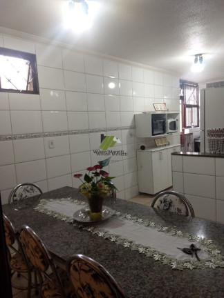 Imagem Casa com 3 Quartos à Venda, 198 m²