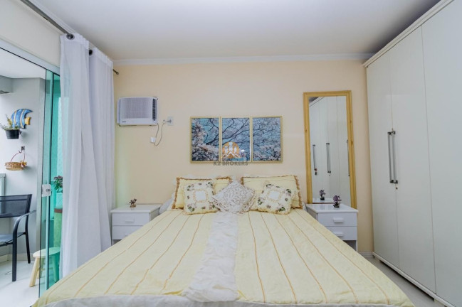 Imagem Imóvel com 4 Quartos à Venda, 114 m² em Centro - Balneário Camboriú Imagem Imóvel com 4 Quartos à Venda, 114 m² em Centro - Balneário Camboriú