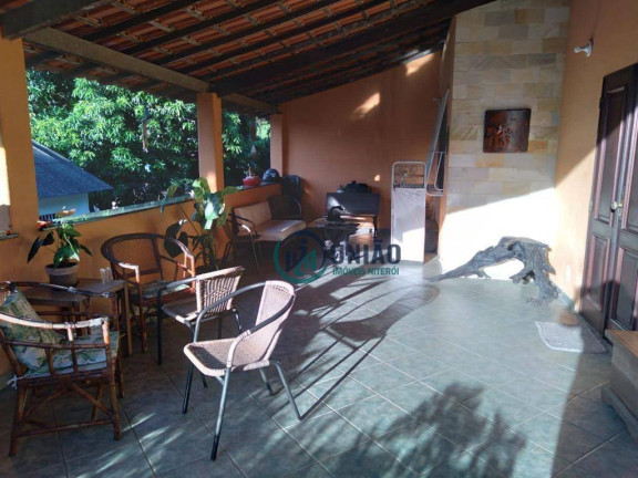 Imagem Casa com 5 Quartos à Venda, 209 m² em Itaipu - Niterói Imagem Casa com 5 Quartos à Venda, 209 m² em Itaipu - Niterói