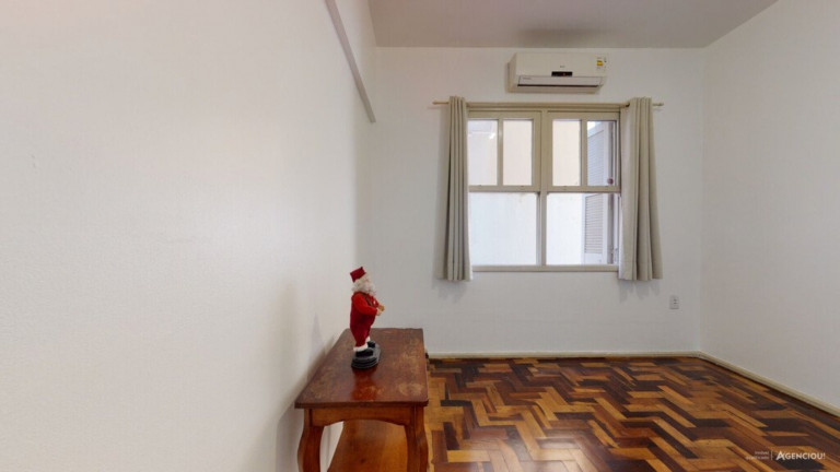 Imagem Imóvel com 3 Quartos à Venda, 76 m² em Petrópolis - Porto Alegre Imagem Imóvel com 3 Quartos à Venda, 76 m² em Petrópolis - Porto Alegre