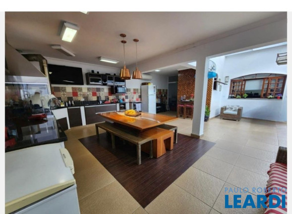 Imagem Sobrado com 4 Quartos para Alugar, 404 m² em Campestre - Santo André Imagem Sobrado com 4 Quartos para Alugar, 404 m² em Campestre - Santo André