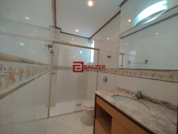 Imagem Apartamento com 3 Quartos à Venda, 117 m² em Centro - Florianópolis Imagem Apartamento com 3 Quartos à Venda, 117 m² em Centro - Florianópolis