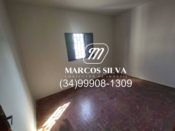 Imagem Casa com 3 Quartos à Venda, 250 m² em Nossa Senhora Aparecida - Uberlândia Imagem Casa com 3 Quartos à Venda, 250 m² em Nossa Senhora Aparecida - Uberlândia