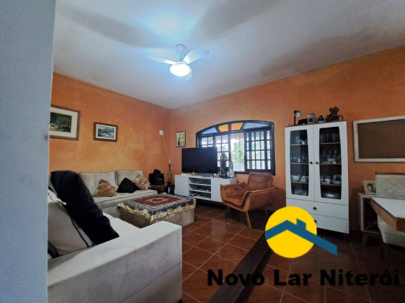 Casa com 4 Quartos à Venda, 210 m² em Parque Nanci - Maricá