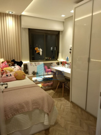 Imagem Apartamento com 2 Quartos à Venda, 78 m² em Capão Raso - Curitiba Imagem Apartamento com 2 Quartos à Venda, 78 m² em Capão Raso - Curitiba