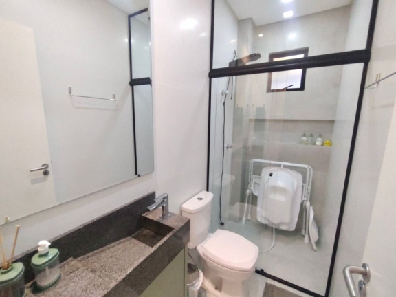 Imagem Apartamento com 2 Quartos à Venda, 71 m² em Centro - Camboriú