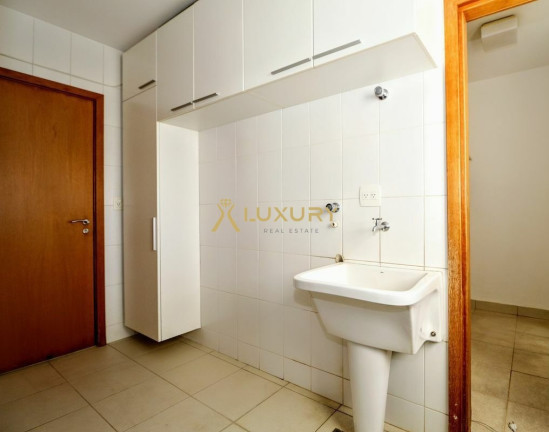 Imagem Imóvel com 4 Quartos à Venda, 134 m² em Vila Da Serra - Nova Lima Imagem Imóvel com 4 Quartos à Venda, 134 m² em Vila Da Serra - Nova Lima