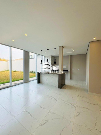 Imagem Casa com 3 Quartos à Venda, 262 m² em Rio Madeira - Porto Velho Imagem Casa com 3 Quartos à Venda, 262 m² em Rio Madeira - Porto Velho
