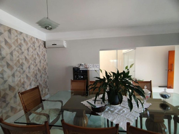Imagem Casa com 4 Quartos à Venda, 430 m² em Jardim São Bento - Uberaba Imagem Casa com 4 Quartos à Venda, 430 m² em Jardim São Bento - Uberaba