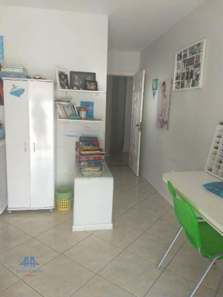 Imagem Casa com 3 Quartos à Venda, 250 m² em Carianos - Florianópolis Imagem Casa com 3 Quartos à Venda, 250 m² em Carianos - Florianópolis