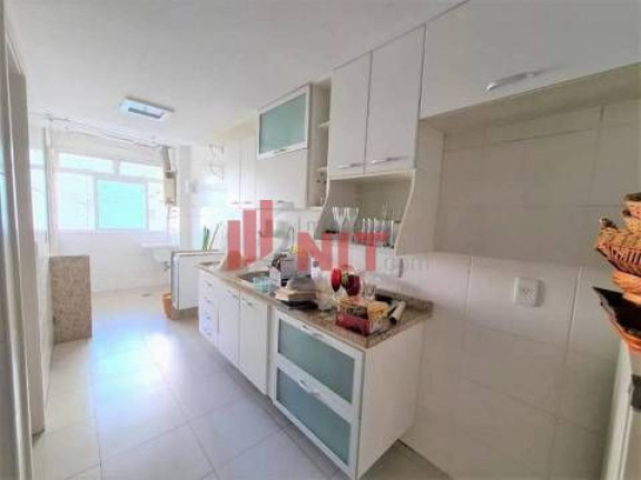 Imagem Apartamento com 3 Quartos à Venda, 130 m² em Icaraí - Niterói
