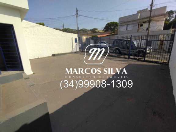 Imagem Casa com 3 Quartos à Venda, 250 m² em Nossa Senhora Aparecida - Uberlândia Imagem Casa com 3 Quartos à Venda, 250 m² em Nossa Senhora Aparecida - Uberlândia