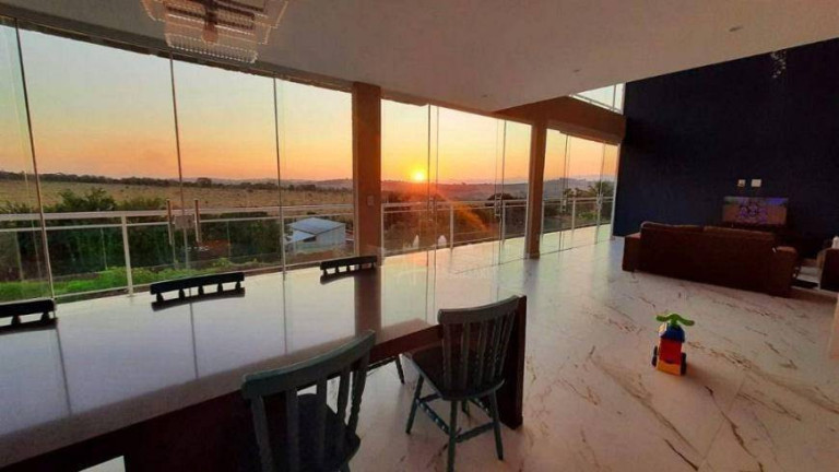 Imagem Casa com 3 Quartos à Venda, 560 m² em Granjas Rurais Reunidas São Judas Tadeu - Taubaté Imagem Casa com 3 Quartos à Venda, 560 m² em Granjas Rurais Reunidas São Judas Tadeu - Taubaté