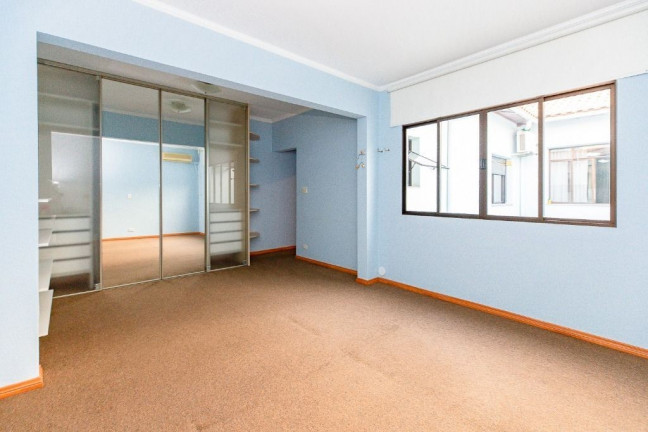 Imagem Sobrado com 3 Quartos à Venda, em Aclimação - São Paulo Imagem Sobrado com 3 Quartos à Venda, em Aclimação - São Paulo