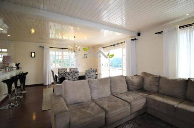 Imagem Casa com 3 Quartos à Venda, 270 m² em Vila Telma - Campos Do Jordão Imagem Casa com 3 Quartos à Venda, 270 m² em Vila Telma - Campos Do Jordão