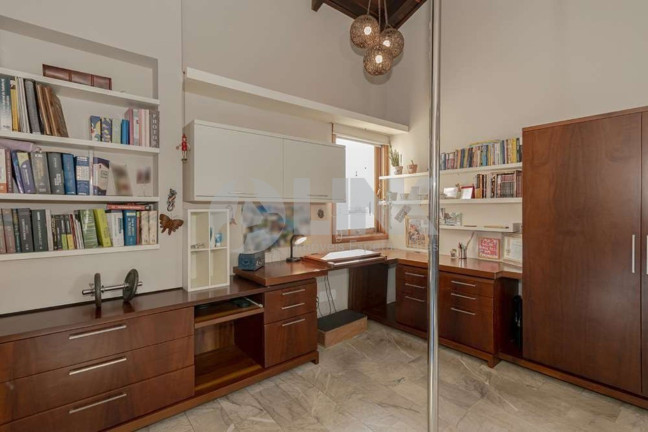 Imagem Imóvel com 2 Quartos à Venda, 149.207 m² em Auxiliadora - Porto Alegre Imagem Imóvel com 2 Quartos à Venda, 149.207 m² em Auxiliadora - Porto Alegre