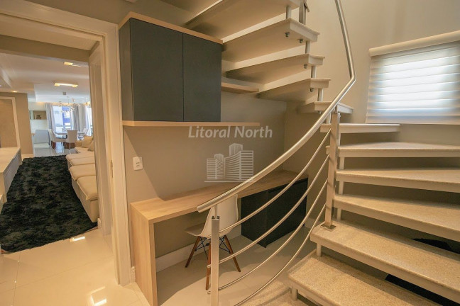 Imagem Cobertura com 5 Quartos à Venda, 261 m² em Barra Sul - Balneário Camboriú Imagem Cobertura com 5 Quartos à Venda, 261 m² em Barra Sul - Balneário Camboriú