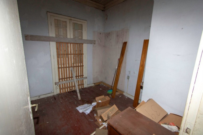 Imagem Casa com 5 Quartos à Venda,  em Independência - Porto Alegre
