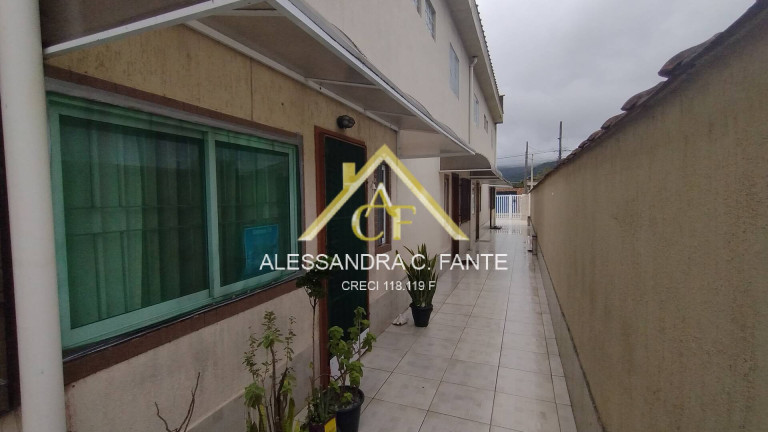 Sobrado com 2 Quartos à Venda, 61 m² em Vera Cruz - Mongaguá
