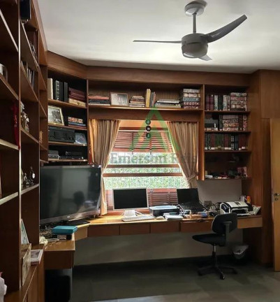Imagem Casa com 3 Quartos à Venda, 264 m² em Pacaembu - São Paulo Imagem Casa com 3 Quartos à Venda, 264 m² em Pacaembu - São Paulo