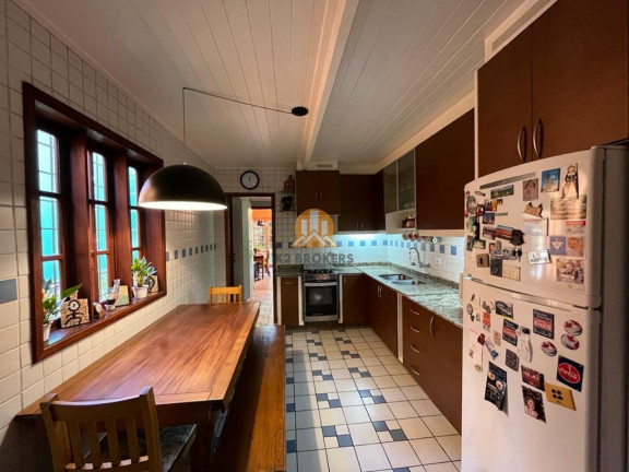 Imagem Casa com 3 Quartos à Venda, 189 m² em Santa Felicidade - Curitiba Imagem Casa com 3 Quartos à Venda, 189 m² em Santa Felicidade - Curitiba